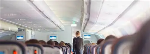 Easyjet принимает меры предосторожности против токсичных газов в самолете