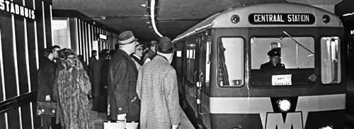 Роттердамскому метро исполняется 50 лет