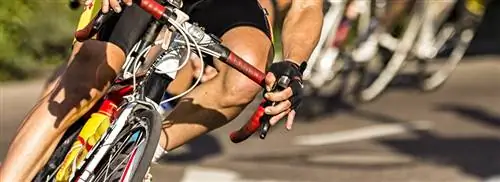 Кричать, опрометчиво обгонять и мчаться мимо: почему велосипедисты так поступают?