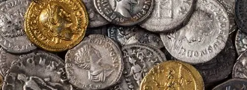 Драгоценные золотые монеты найдены в Италии