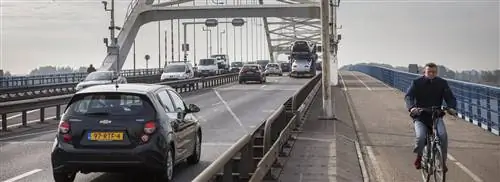 &8216;Merwedebrug мог стать причиной катастрофы’