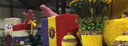 Парад цветов Bollenstreek в MAX