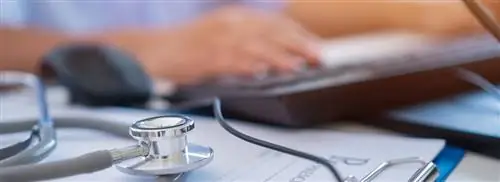 Доктор Тед: “ для терапевтов это очень занятое время”