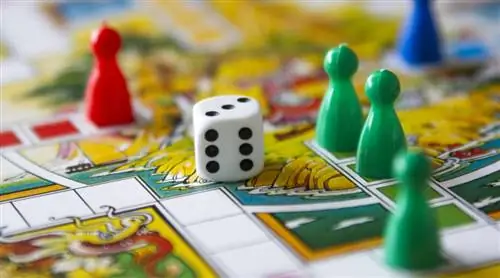 У вас есть старая настольная игра с чердака? Вот как вы его чистите