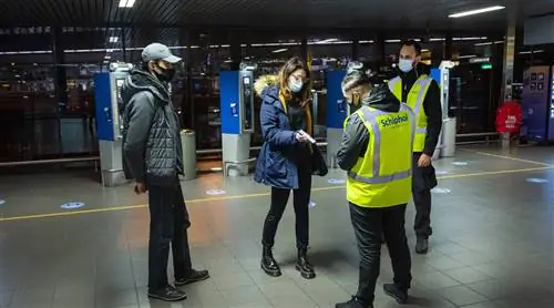 Почему страны не краснеют теперь, когда поездки еще больше не рекомендуются