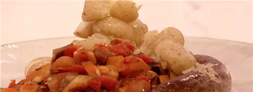 Картофель с пармезаном и печенью рататуй