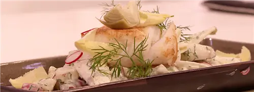 Картофельный салат с запеченной треской