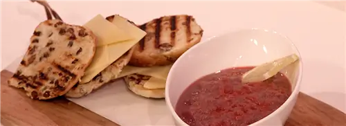 Щи из красной капусты с черносливом