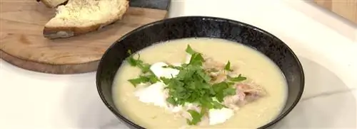 Грибной суп с луком-пореем и мультизлаковые клецки на гриле с печеной фасолью