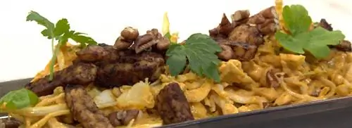 Салат из белокочанной капусты и картофеля
