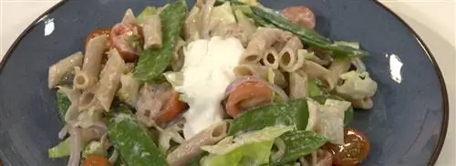 Салат из макарон с тунцом и горохом