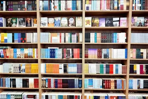 книжный шкаф