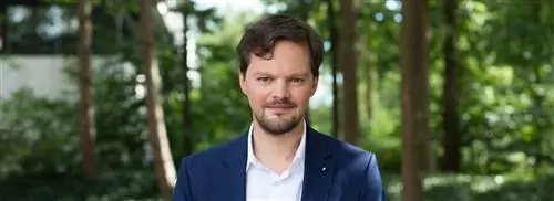Сандер Цвип представляет программу NPO Radio 4 Maatwerk для Omroep MAX