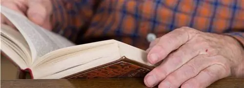 Нидерланды Читает: бесплатная книга в библиотеке и копание в газетном архиве