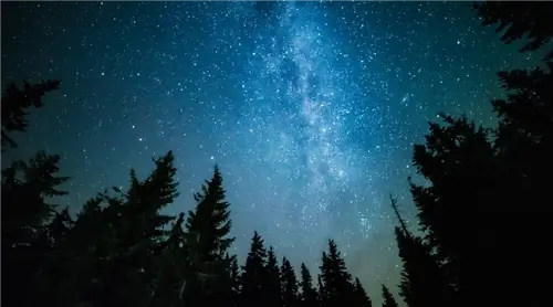 Почему наблюдение за звездами часто не удается в густонаселенных местах