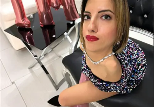 Она родилась без рук, ей постоянно говорили, что она не справится. Теперь он покоряет мир