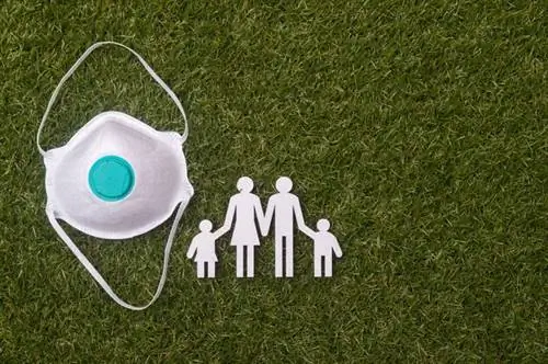 Коронавирус в Польше: как сделать маску-фильтр в домашних условиях