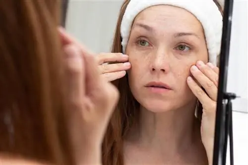 3 симптома, указывающие на нехватку важного ингредиента. Вы можете легко увидеть их в зеркале