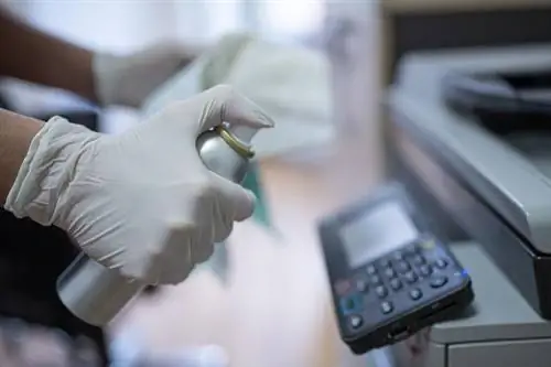 Покрытие, защищающее от коронавируса. Как это работает? Сколько?