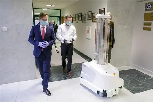 Робот UVD запрограммирован на борьбу с коронавирусом скоро в CSK UCK WUM