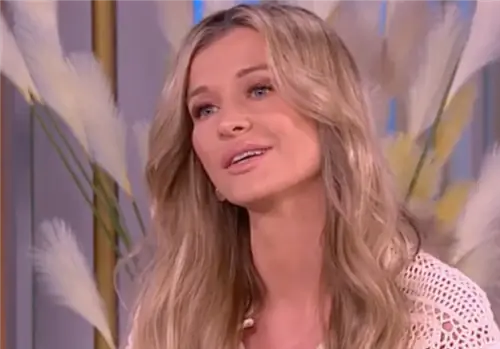 Джоанну Крупу заподозрили в серьезном заболевании. я чувствовал себя раздутым