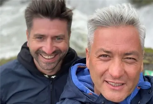 Партнер Биедронии боролся с серьезным заболеванием костей. "Вы не знаете почему, но ваши кости начинают умирать"