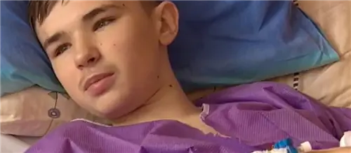 Они позвонили после дежурства, чтобы спасти руку 13-летнего подростка. Удивительный жест хирургов в Тшебнице