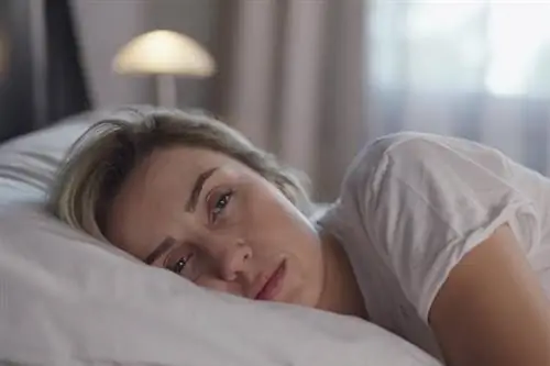 Усталая женщина