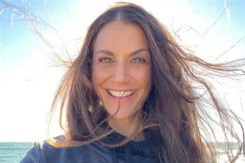 В течение нескольких месяцев врачи говорили, что ее опухоль безвредна. Выяснилось, что у нее рак груди