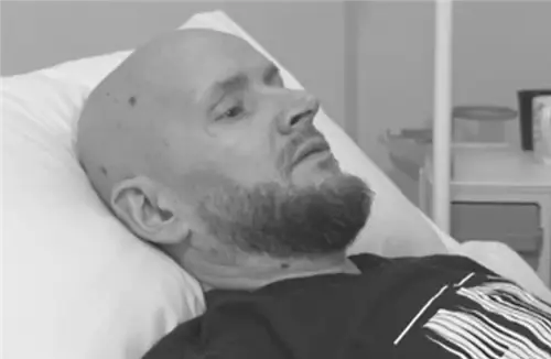 Он страдал от рака в течение 4 лет, но больница не сообщила ему об этом. Когда дело вскрылось, было уже поздно