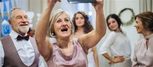 Как одеться на свадьбу? Совет для зрелых дам