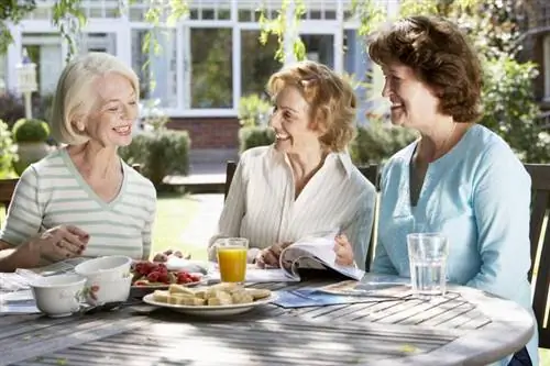 Женские блузки 60+ - как выбрать?