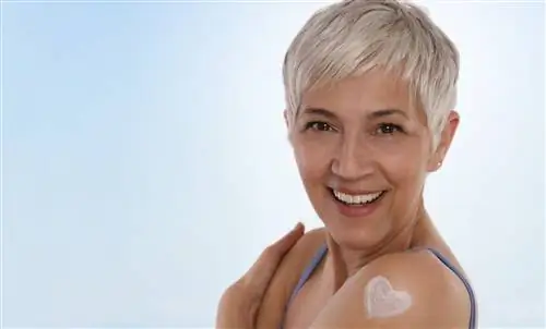 Как ухаживать за своим телом после пятидесяти? 4 проверенных способа