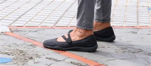 Женские брюки для зрелых женщин – альтернатива юбкам и платьям