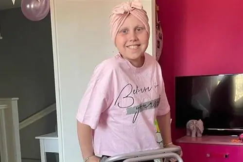 У 11-летней девочки была опухоль на ноге размером с мяч для гольфа. Ампутация была необходима, чтобы спасти ее жизнь