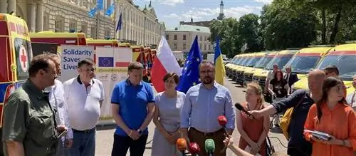Польша подарила Украине 25 машин скорой помощи. Они заменят уничтоженные и конфискованные русскими