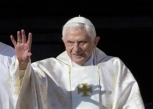Бенедикт XVI в 2014 году Бенедикт XVI в 2014 году