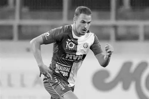 Умер 25-летний футболист. Поклонники спортсмена в шоке