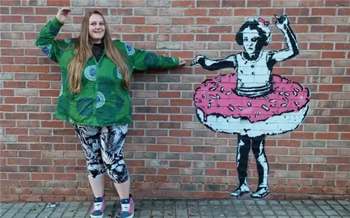 У нее были тошнота и мигрени. Врачи отказались делать ей рентген из-за лишнего веса