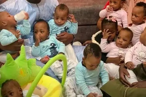 Не одно, а девять чудес. Единственные в мире девятнадцать детей теперь дома