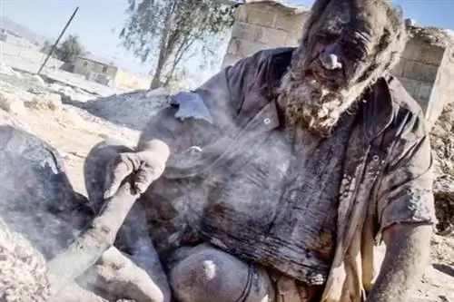 Умер Аму Хаджи, самый грязный человек в мире