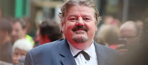 Мы знаем причину смерти Хагрида. В свидетельстве о смерти указано несколько заболеваний