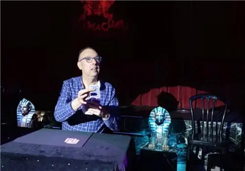 Фокусник из "Got Talent" умер на сцене. Зрители подумали, что это шутка