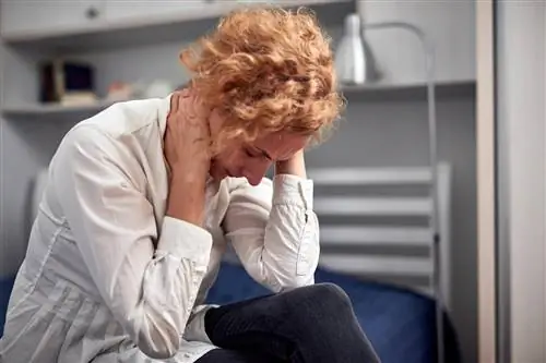 Рак вилочковой железы встречается очень редко. Эти тривиальные проблемы со здоровьем могут быть его тревожным сигналом