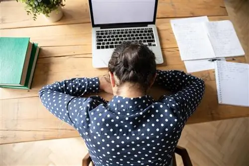 Профессиональное выгорание - это не просто отсутствие мотивации. Знайте его физические симптомы