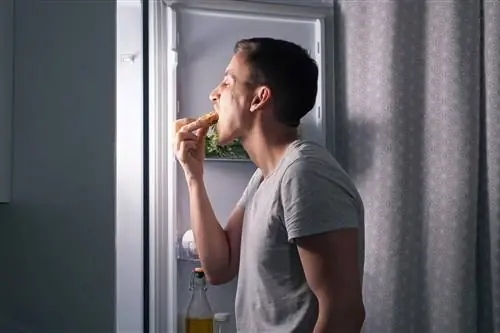 Он должен быть у вас в холодильнике. Было обнаружено, что он увеличивает риск рака