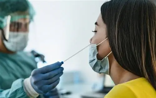 Более 30 000 инфекции. Глава Минздрава: Ситуация усложняется