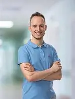 Якуб Плацки, физиотерапевт Медицинского центра Каролины, клиники ортопедии, хирургии позвоночника и реабилитации.