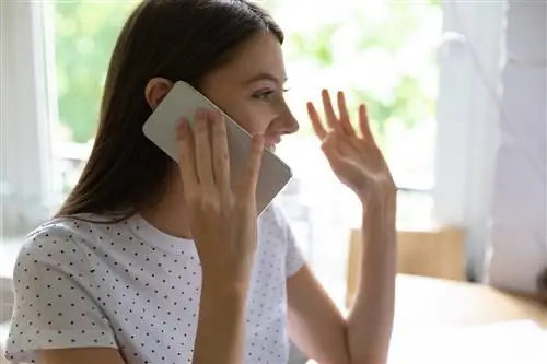 Если вы пользуетесь мобильным телефоном, есть ли у вас риск развития опухоли головного мозга? Большое исследование развеивает сомнения