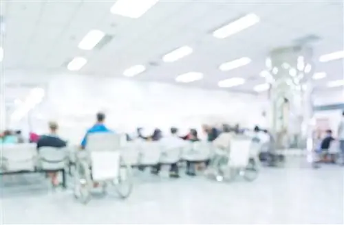 Выздоравливающие жалуются на пост-COVID-19 расстройства. Они обращаются за помощью к физиотерапевтам